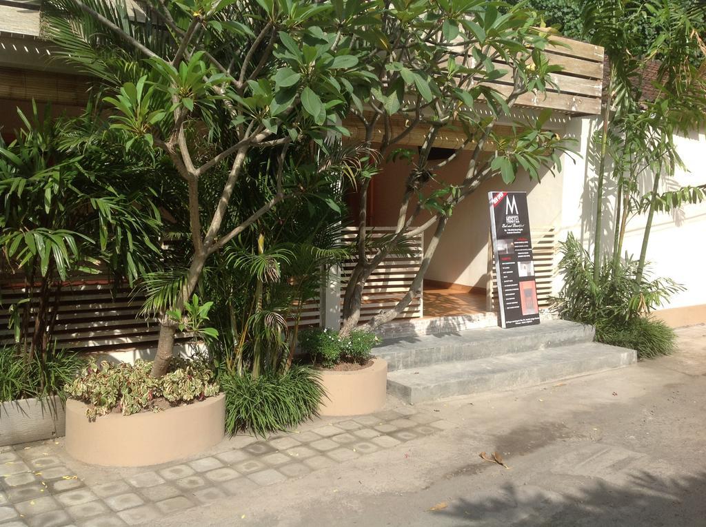 Auberge de jeunesse M Box Seminyak Extérieur photo